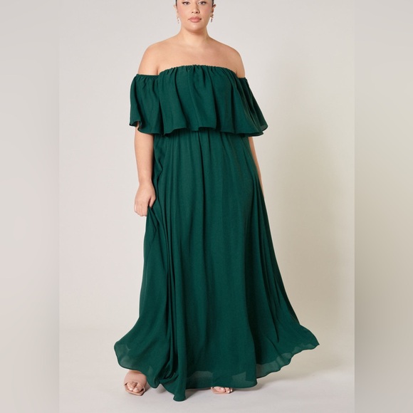 Sugarlips Dresses & Skirts - R.S.V.P. SUGARLIPS Enamored Off The Shoulder Ruffle Dress Curve Size Small
